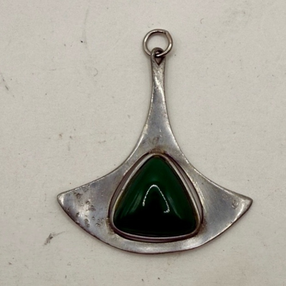 Vtg Corocraft Modernist Pendant Necklace Green Cabochon Collectible Silver Tone